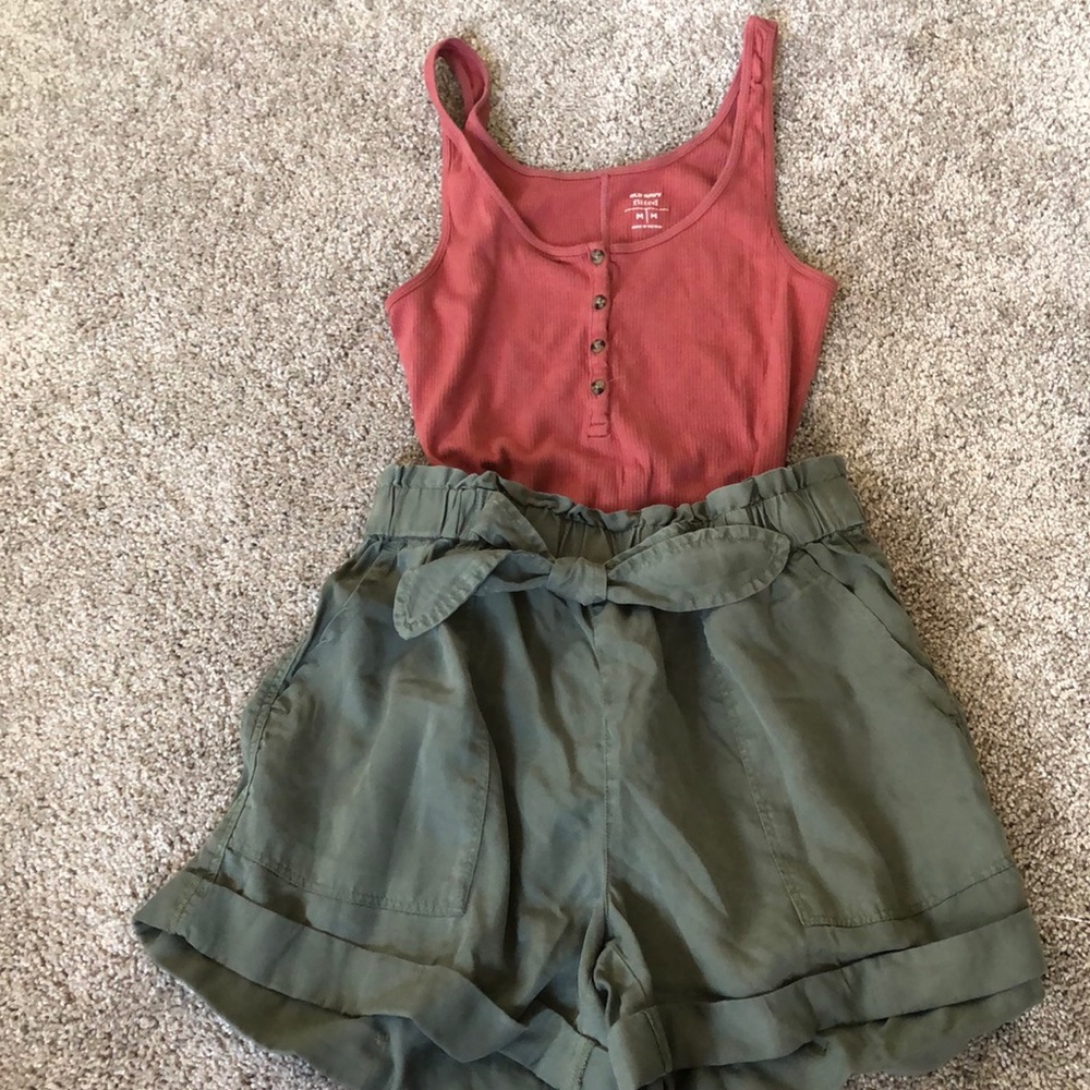 Cute summer outfit!! Shorts are NWT!